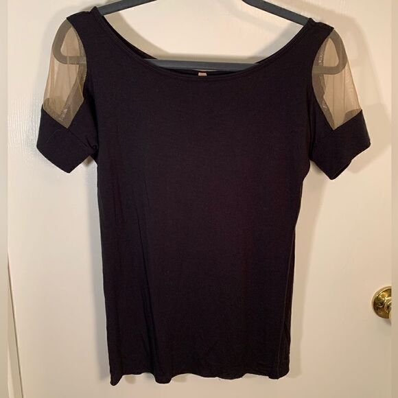 Bailey 44 EUC black/nude mesh sleeve top Size Small - Picture 1 of 5